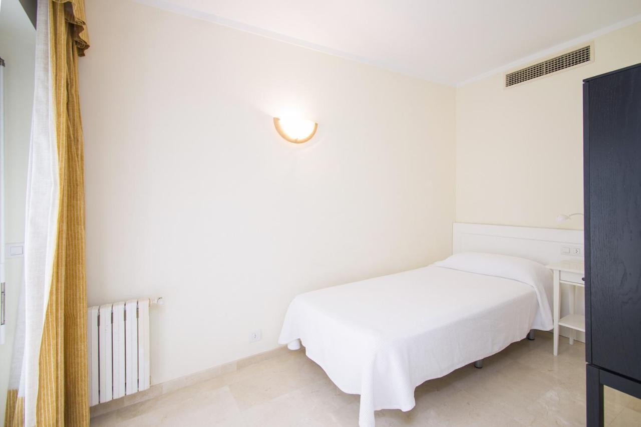 Ferienwohnung Seafront Ap Acuario Port de Pollença Exterior foto